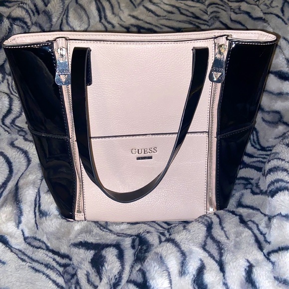 Guess Handbags - *SOLD* Guess Est. 1981 purse